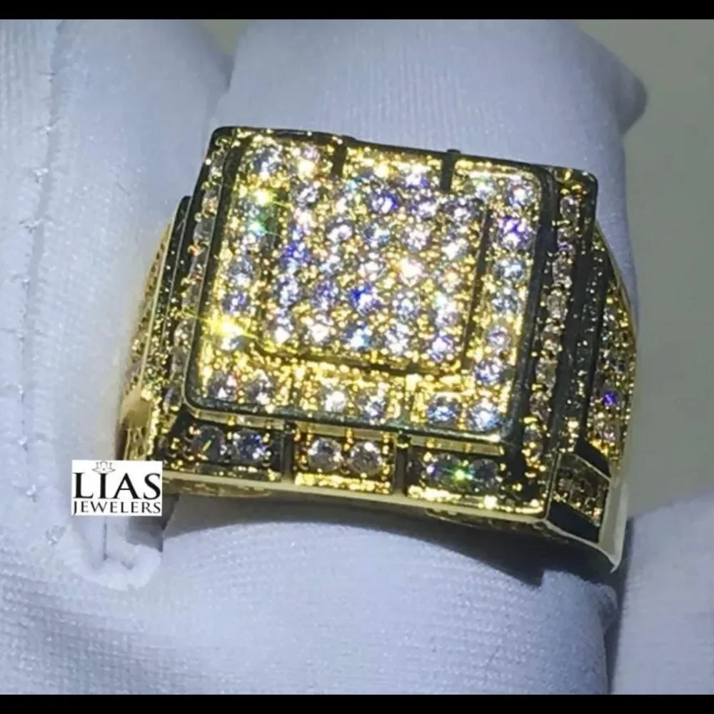 New 18k yellow gold men wedding ring